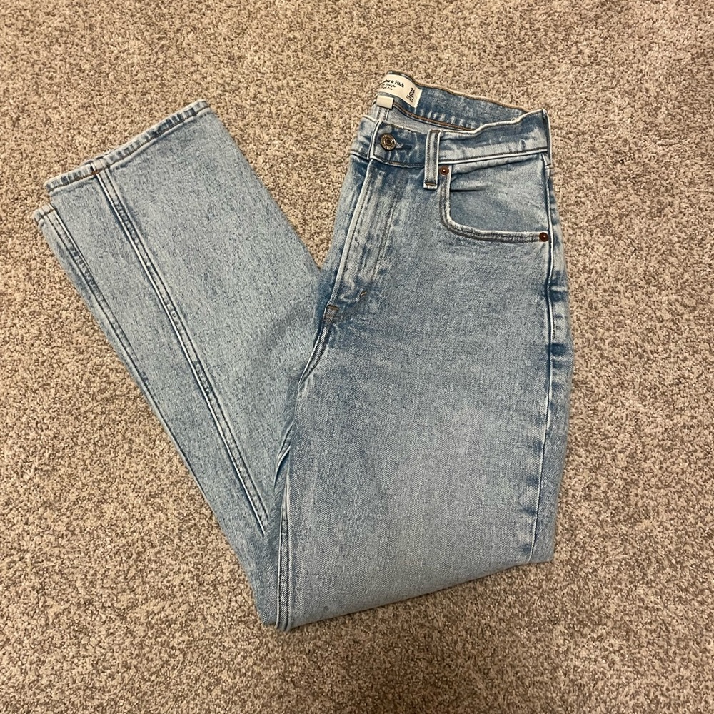 Abercrombie & Fitch Curve Love The Ankle Straight Ultra High Rise